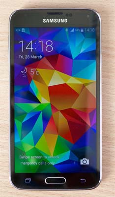 Samsung Galaxy S5 - Frontscreen. CC BY 2.0 Janitors@Flickr